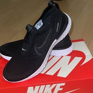 Nike Womens Epic Phantom React Fly Knit Shoes